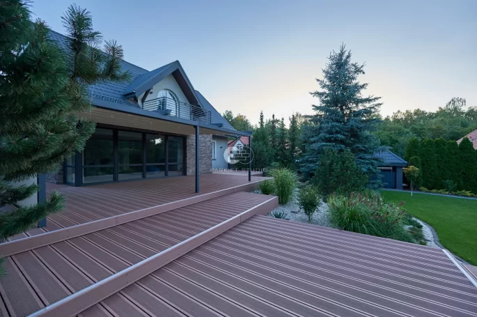 COMPOSITE BOARD BROWN