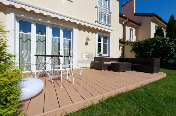 COMPOSITE BOARD BROWN